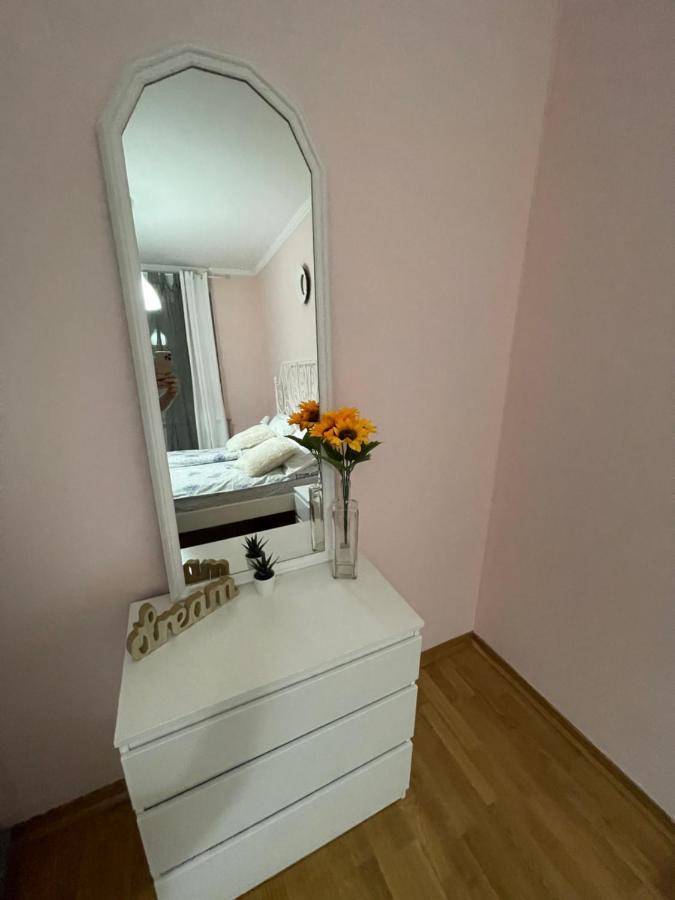Apartment Sunflower021 Novi Sad Eksteriør billede